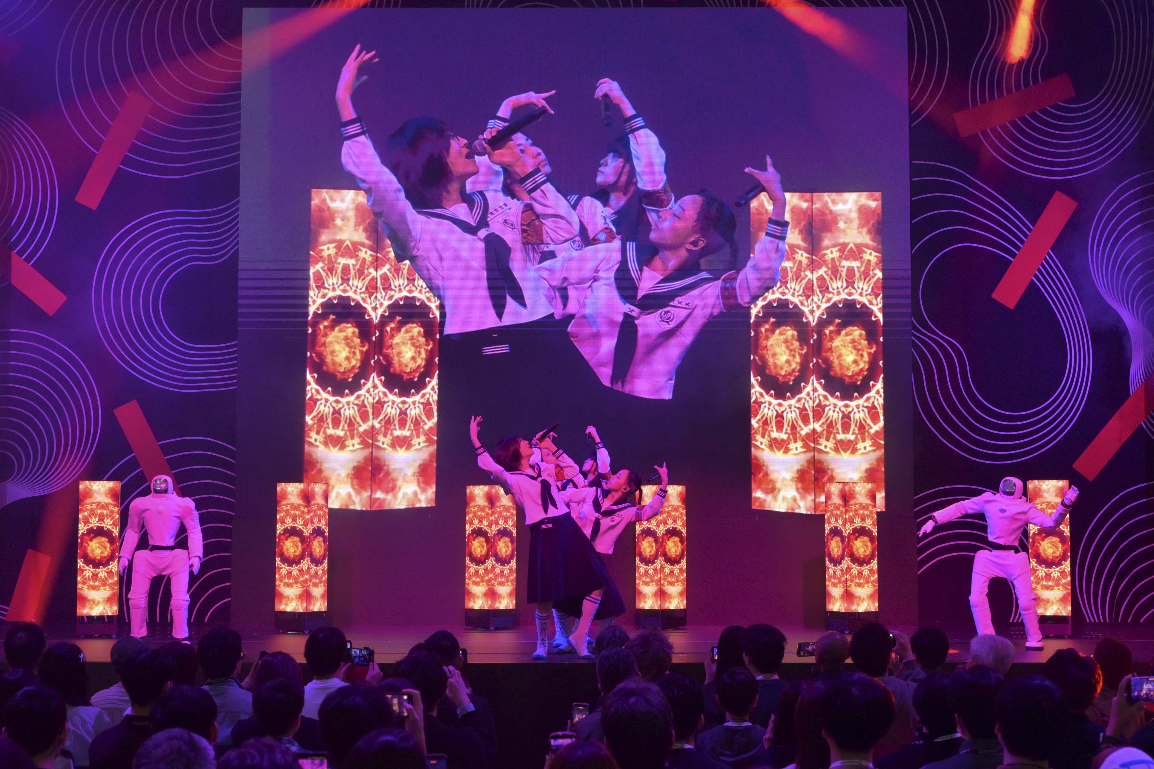 「SusHi Tech Tokyo 2026」特別ステージ　～TOKYO CALLING, NEXT STAGE.　ATARASHII GAKKO! × ROBOTICS STAGE～